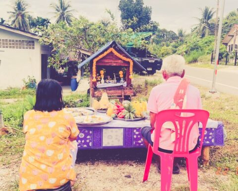 ไหว้ศาลตายาย